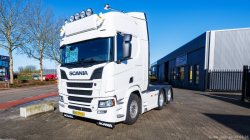 20260329-Tom-Holding-00043